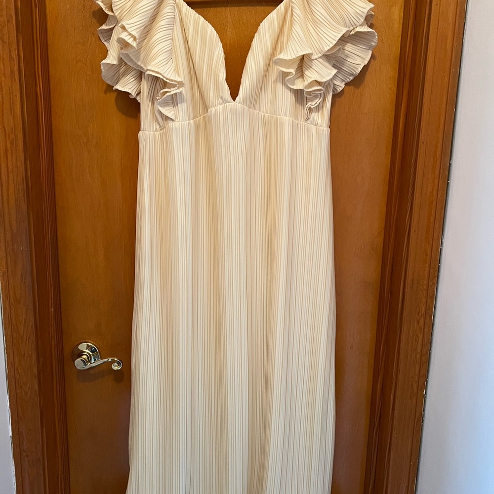 Worth Cream Midi Dress with Ruffle Sleeves - Picture 2 of 3
